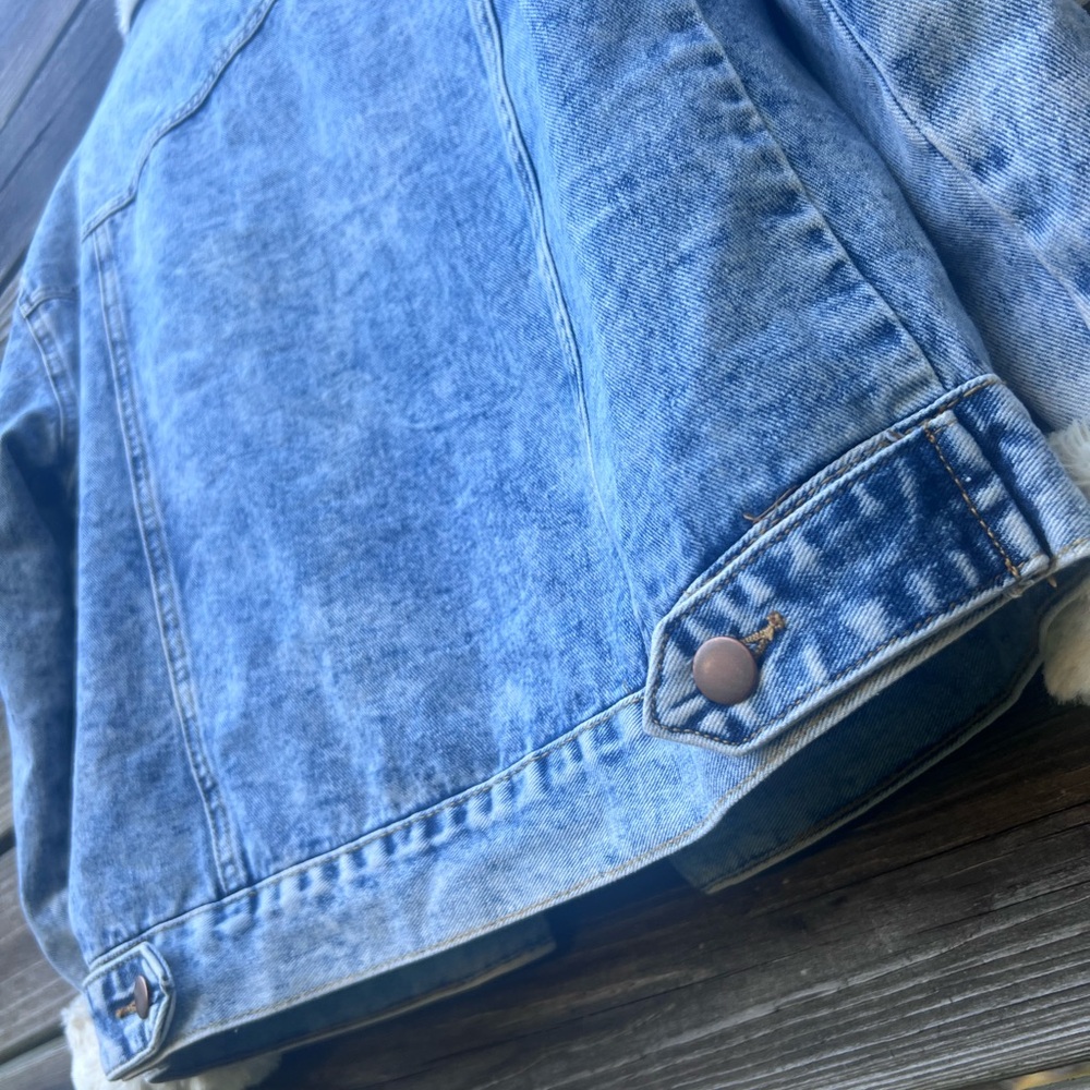 A.Peach Oversized Retro Denim Jacket Extremely Soft Faux Fur Lining - Picture 8 of 12